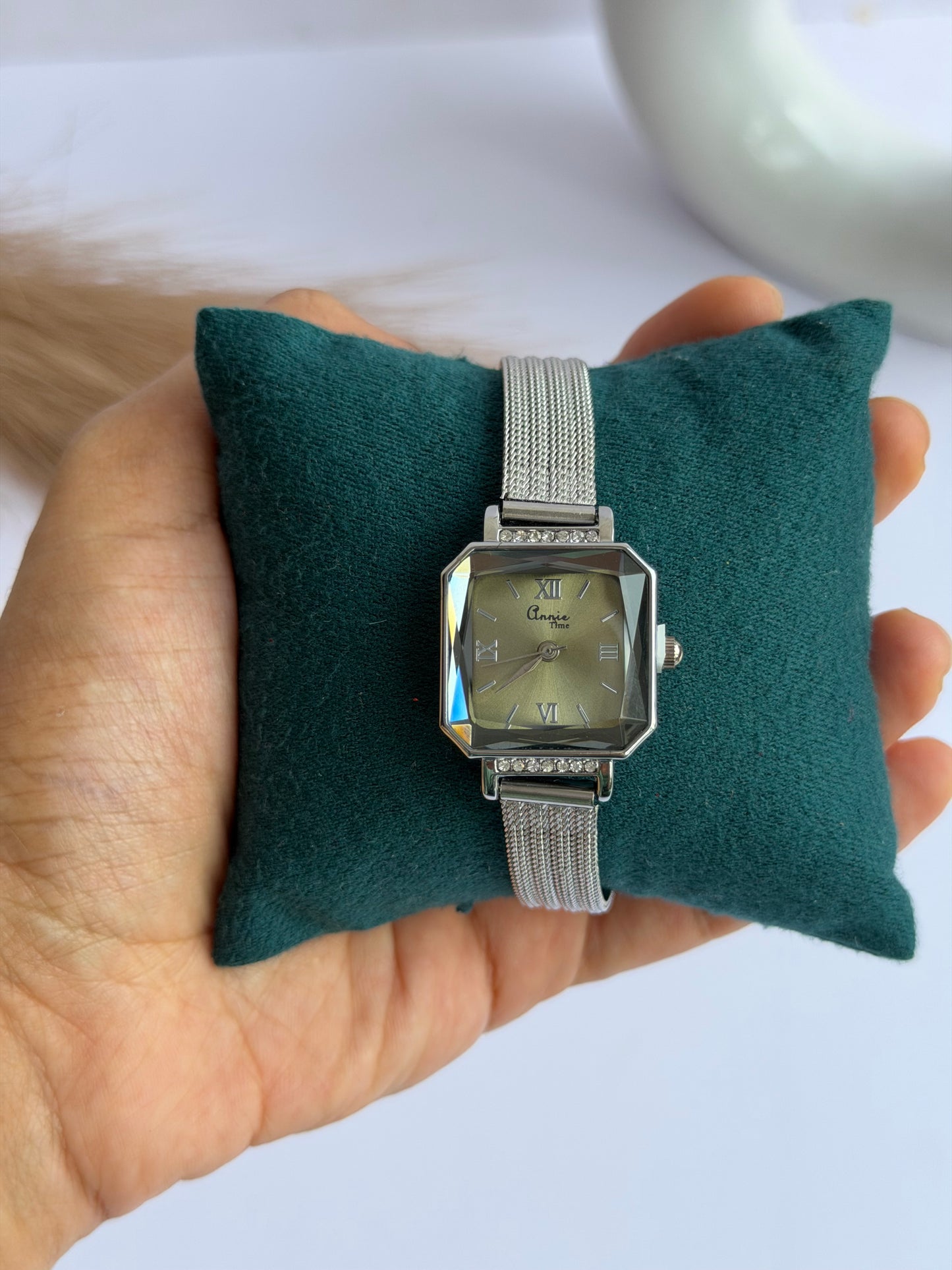 Watch 10