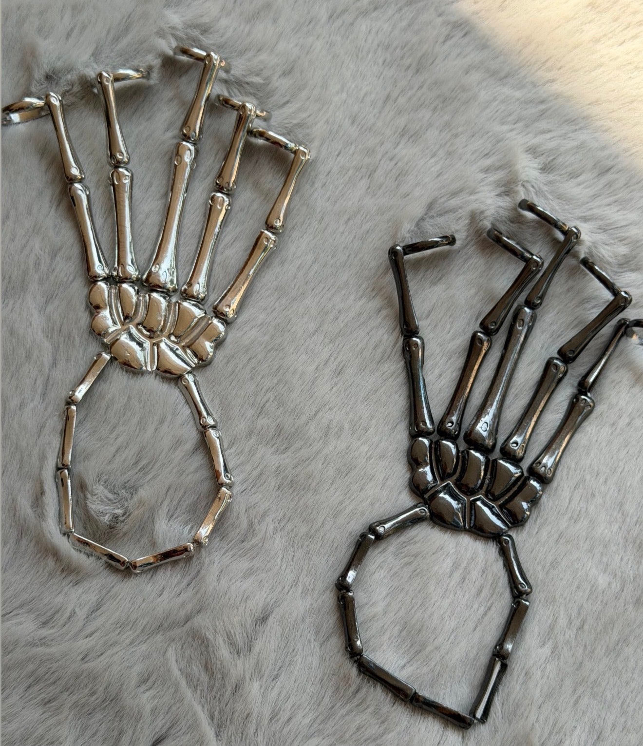 Metal hand chain