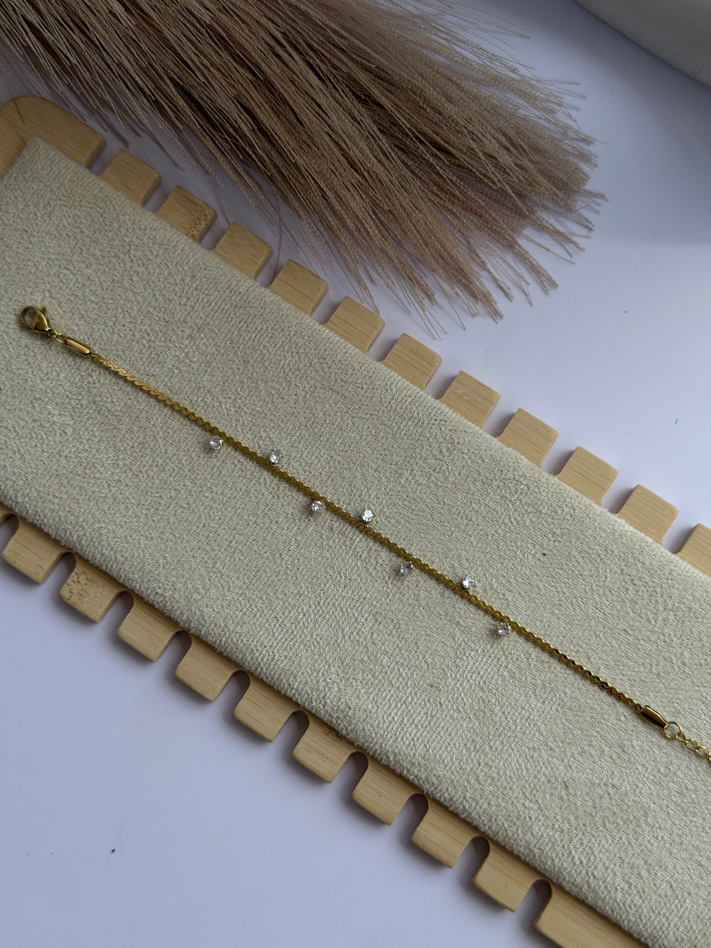 Mini solitaire bracelet