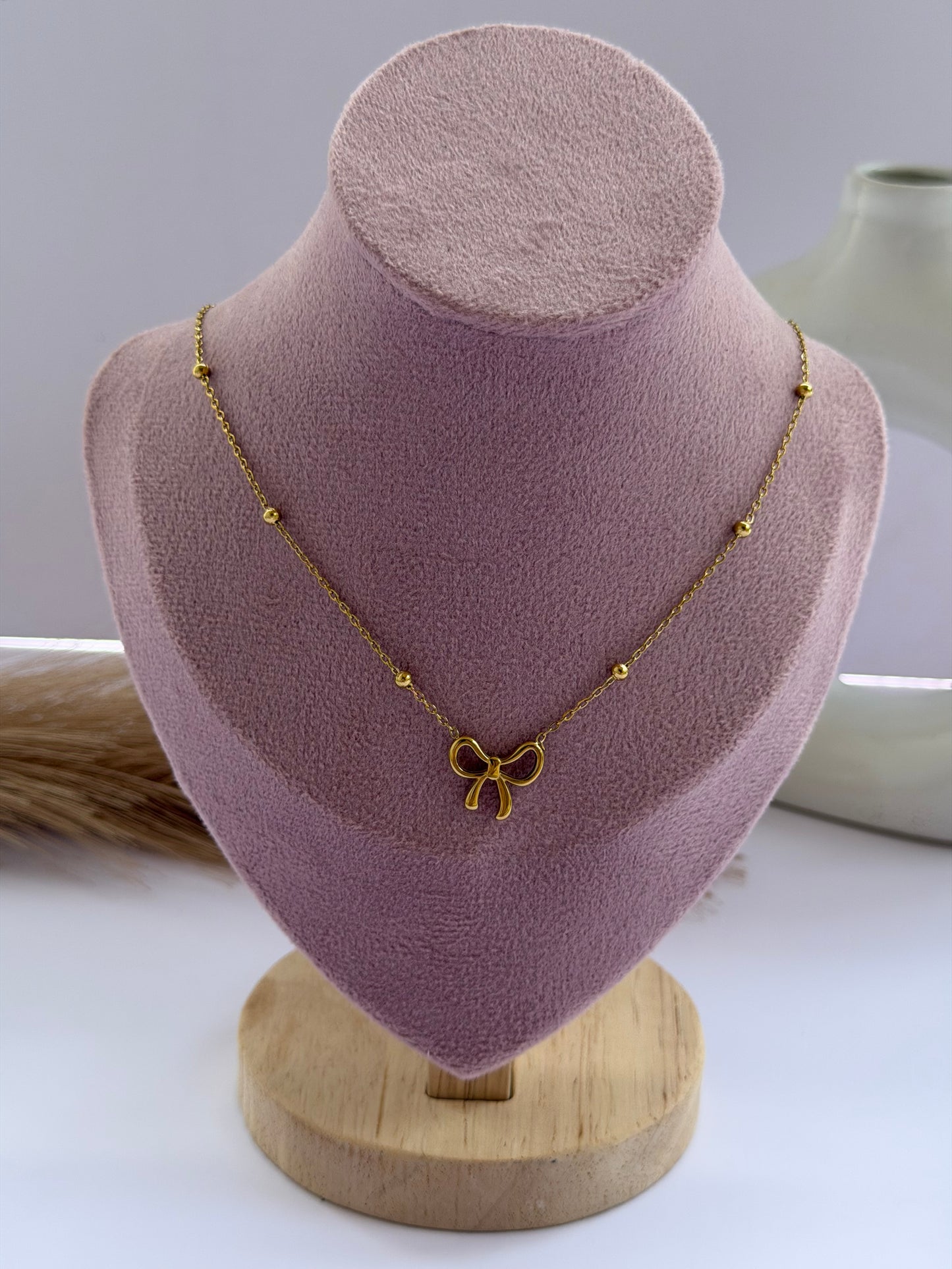 Cute bow pendant