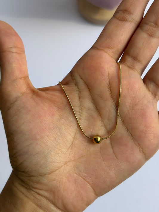 Single ball necklace