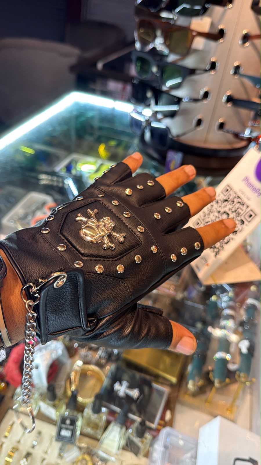 Mens black gloves