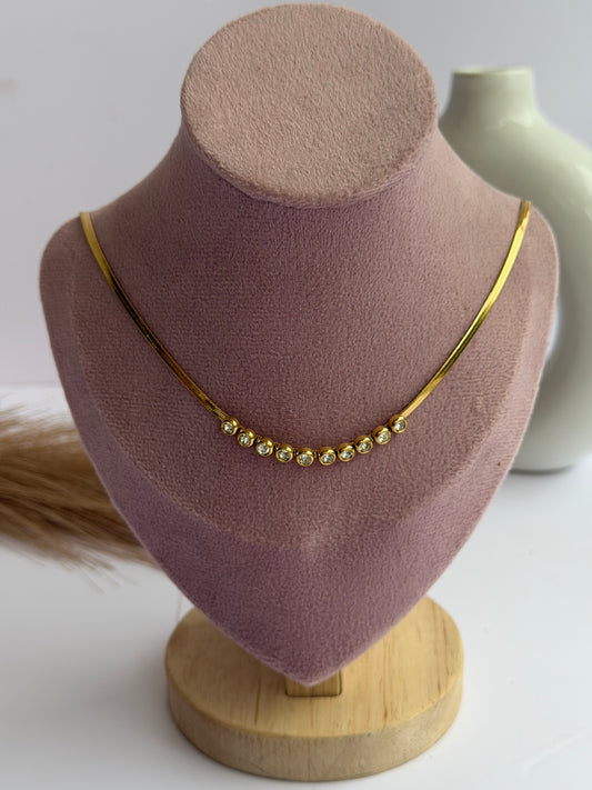 Glam neck chain