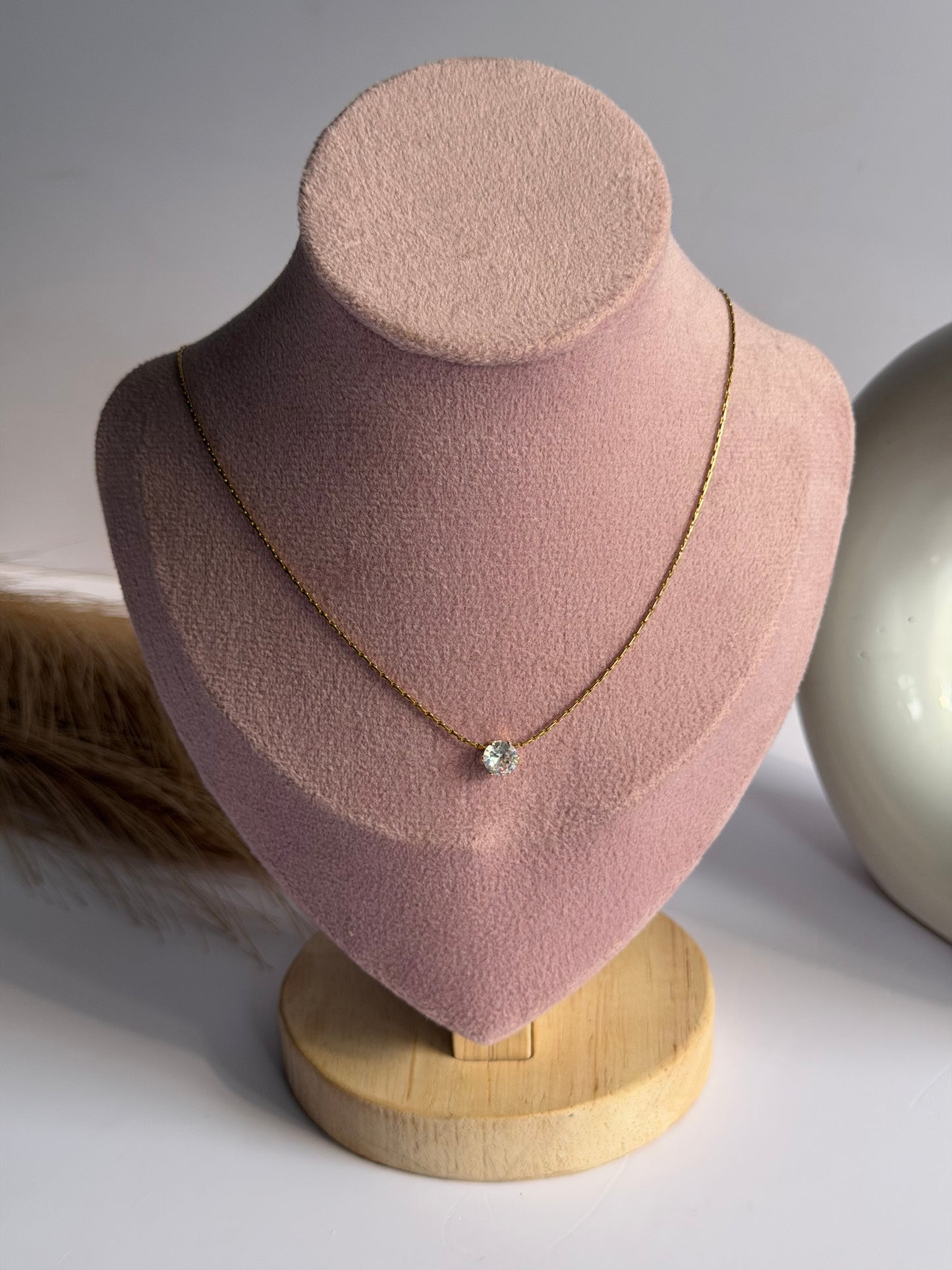 Solitaire neckchain