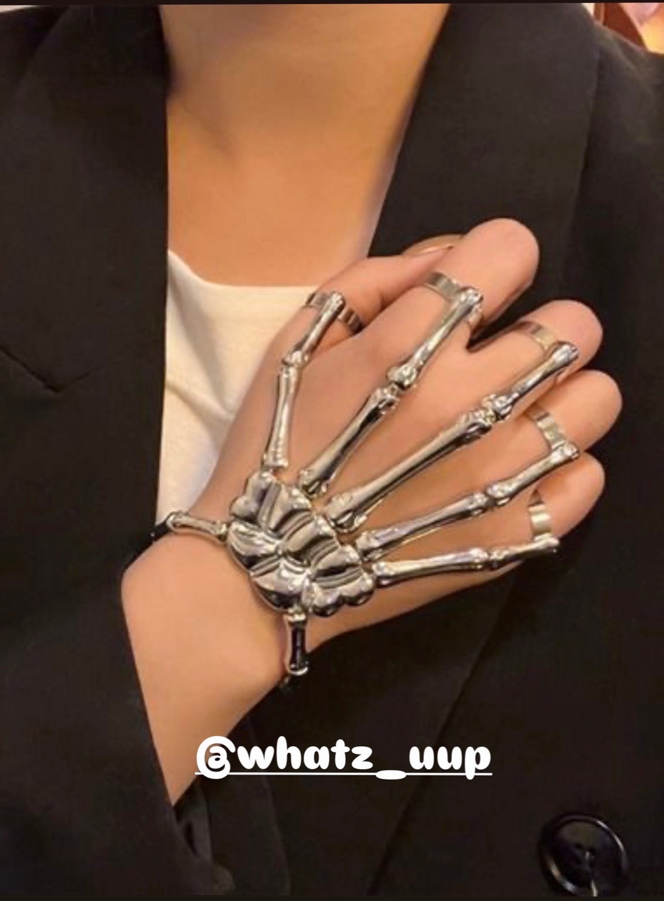 Metal hand chain