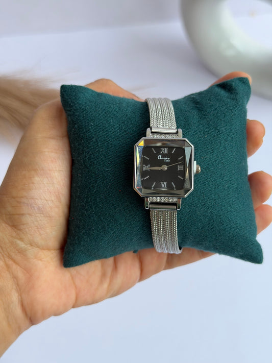Black dial 13