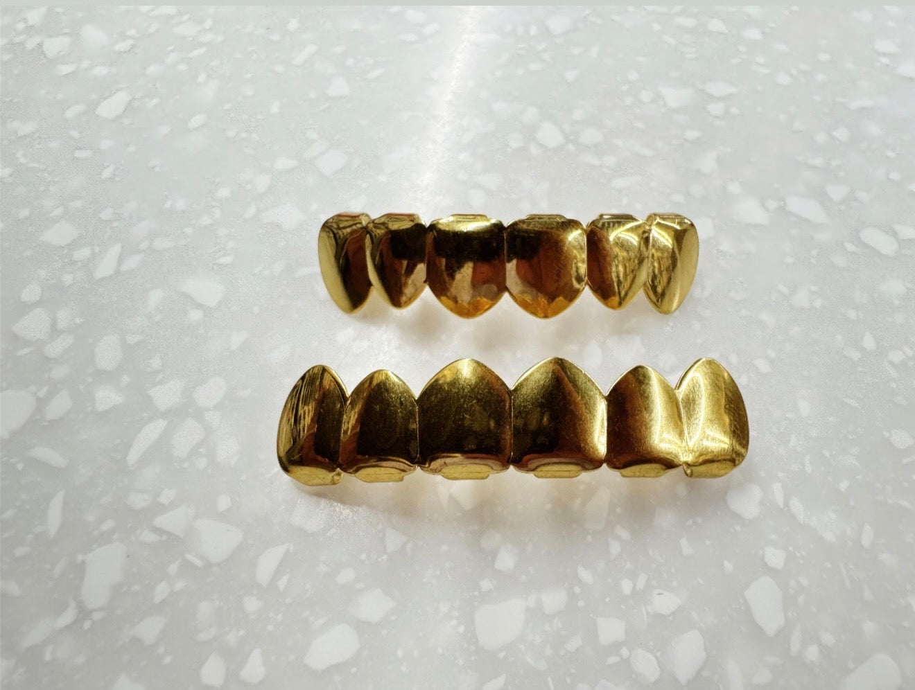 Teeth grillz (golden)