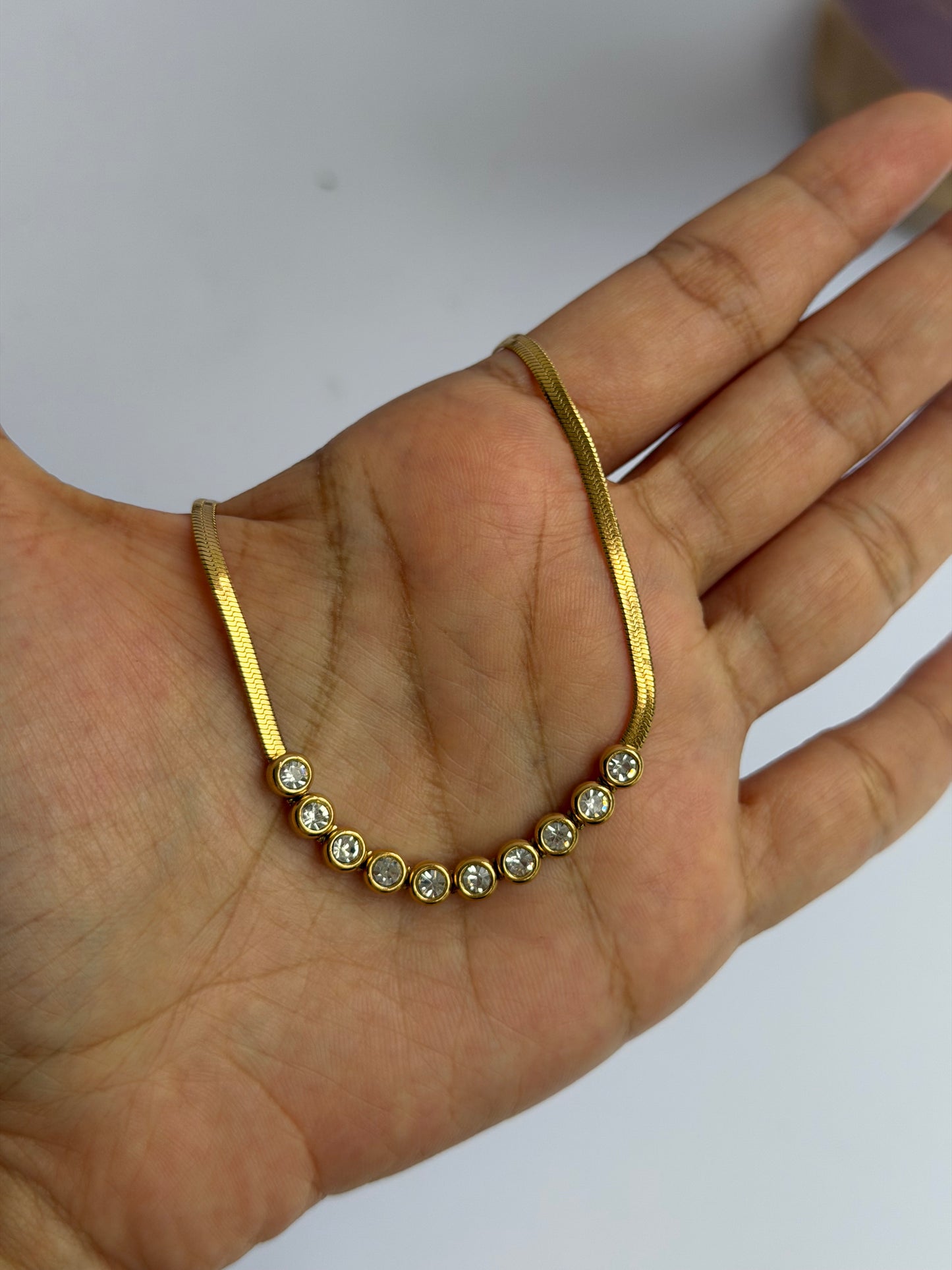 Glam neck chain