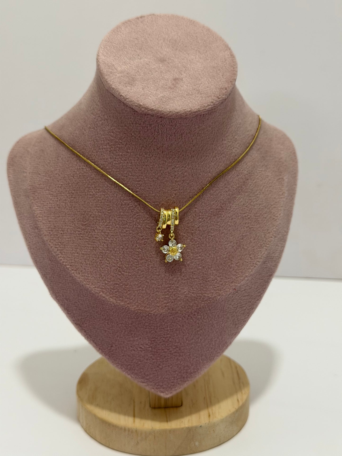 Anti tarnish flower drop necklace