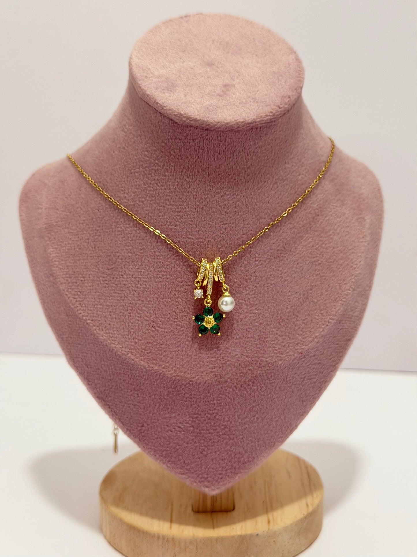 Anti tarnish flower drop necklace